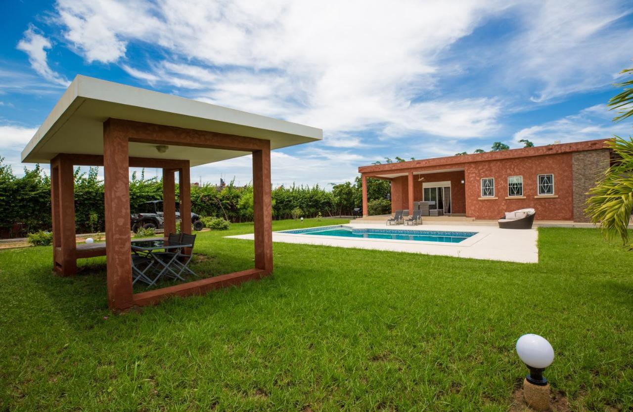 Maison K.E.N.Z.A M'Bour Buitenkant foto