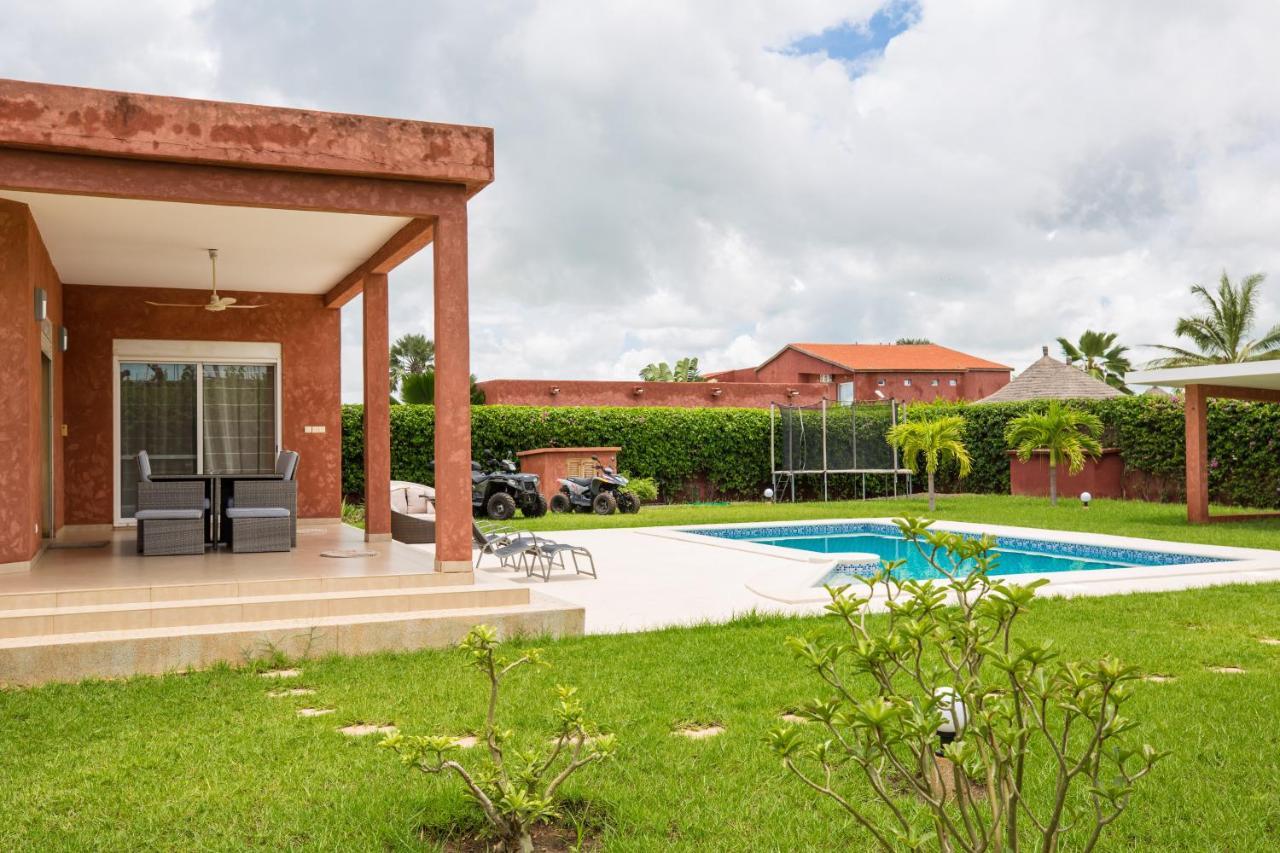 Maison K.E.N.Z.A M'Bour Buitenkant foto